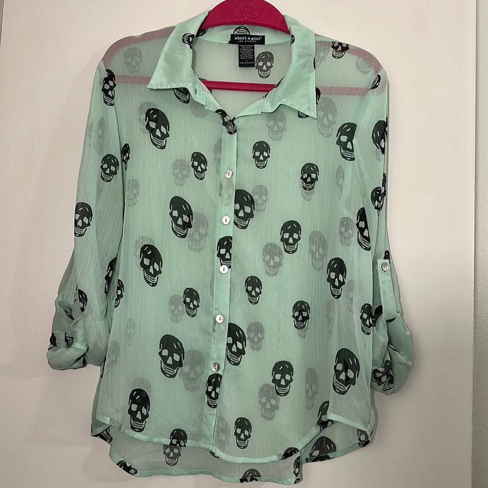 💕 About A Girl Sheer Mint Skull Blouse